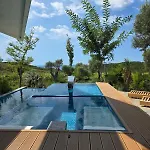 Cape Of Rodon Resort, Village 5* Draç
