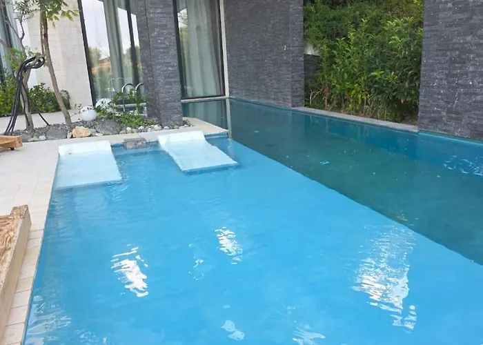 Cape Of Rodon Resort, Village فندق دراس
