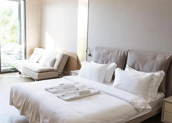 Cape Of Rodon Resort, Village 호텔 드라치
